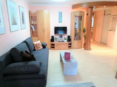 Top Ferienwohnung Mit Tiefgaragenstellplatz, Auch Fuer Laengere Aufenthalte