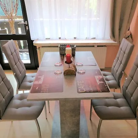 Apartmán Top Ferienwohnung Mit Tiefgaragenstellplatz, Auch Fuer Laengere Aufenthalte *
